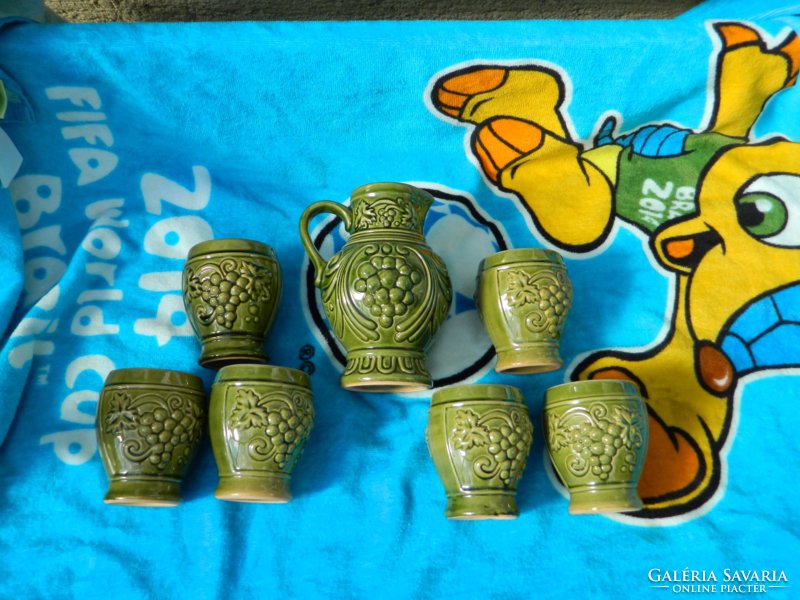 Set of retro gd marked embossed grape patterned ceramic glasses