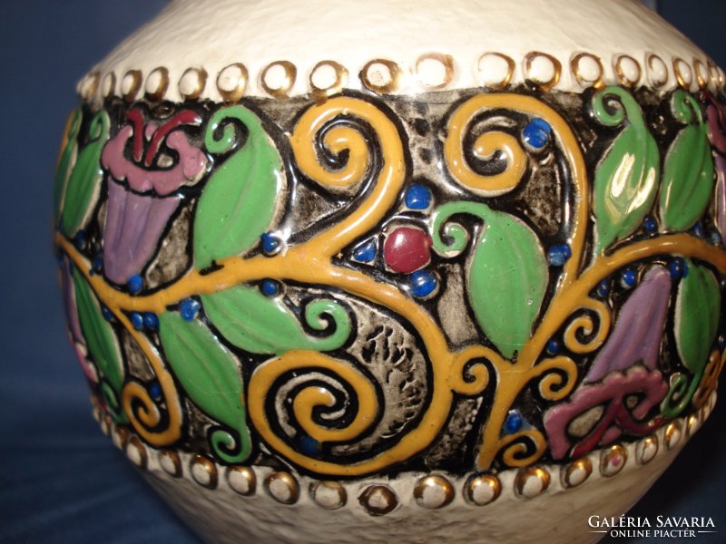 A special Austrian Jugendstil majolica vase