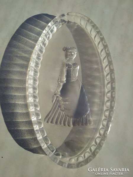 Tray with baroque lady