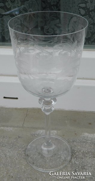 Large engraved glass goblet with sole