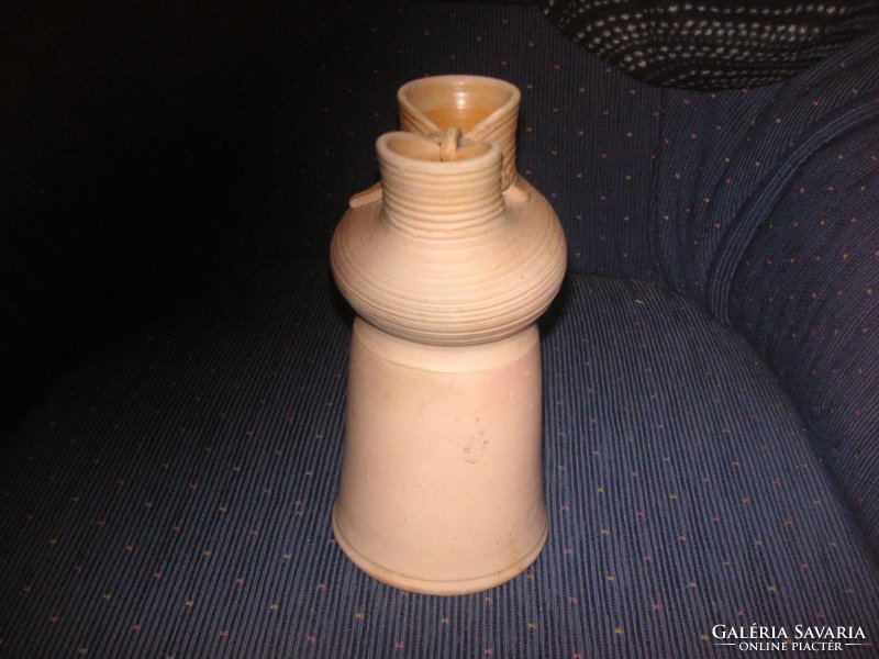 Modern váza  21 cm , jelzett