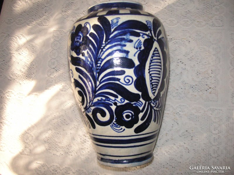 Korondi váza, 21 cm. szép állapotban