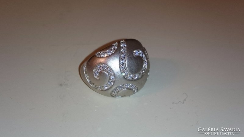 Gyönyörű ezüst gyűrű 