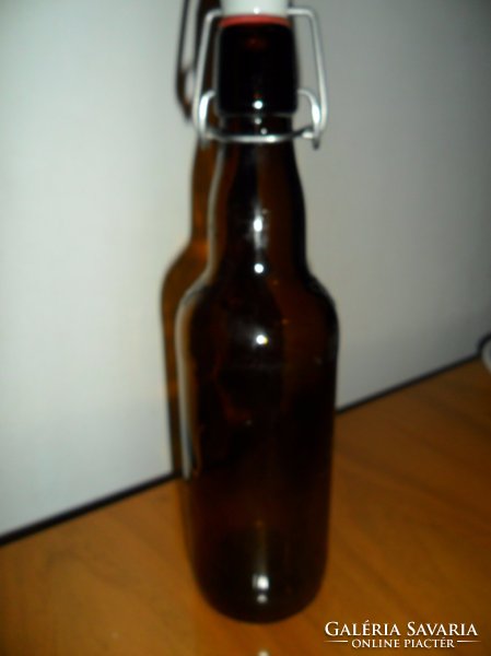 Csattos sörös üveg
