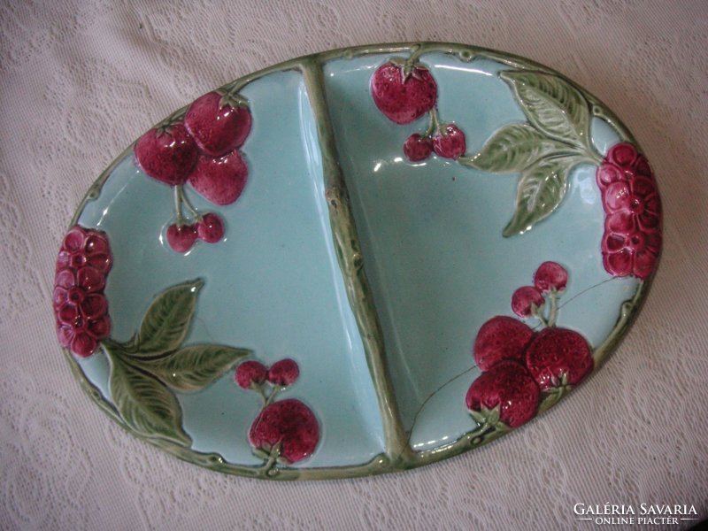 Oval majolica tray 35 x 23 cm, a product of English Semi Porcelain