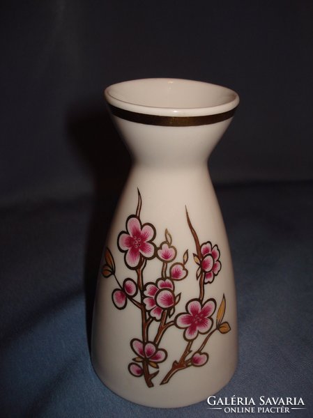 Hollóházi porcelán cseresznyevirágos kicsi váza