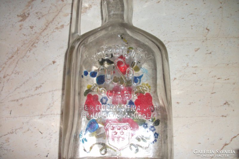 Painted 1.5 liter decorative glass for sale!