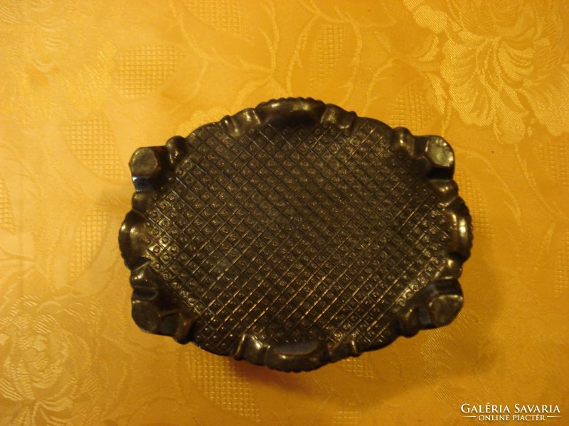 Bronzírozott barokkos fém díszdoboz