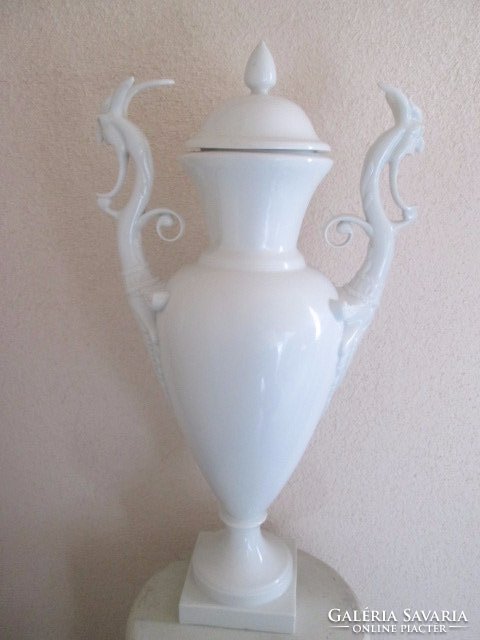 Royal Altwien fedeles porcelán padlóváza a XIX. sz. végéről