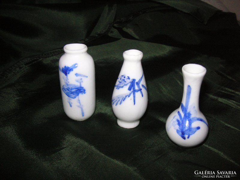 Mini vases 50 mm with Chinese pattern, unmarked