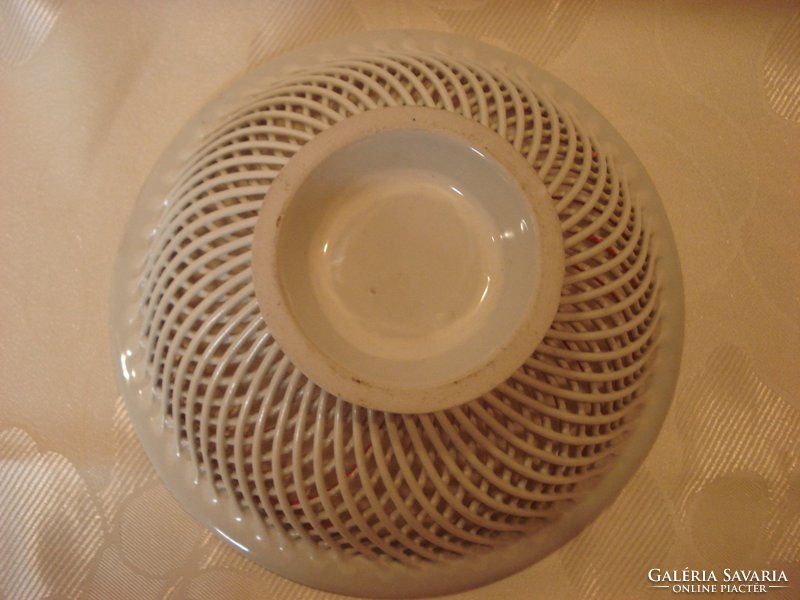 Altwien porcelán kosárka