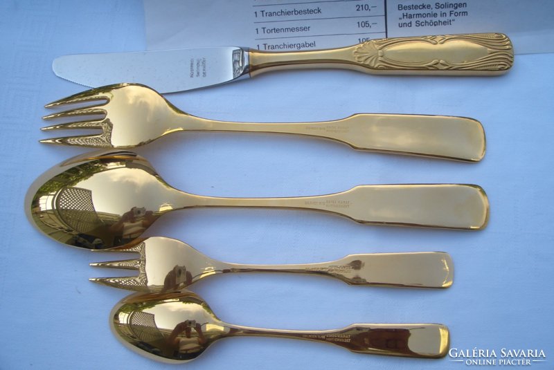 ** Extra luxurious rare 24 carat gilded, thinly 800 silver base with magically beautiful cutlery **