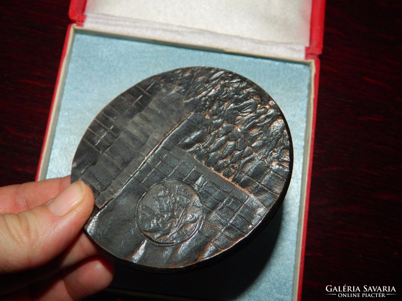 Bronze commemorative medal, plaque