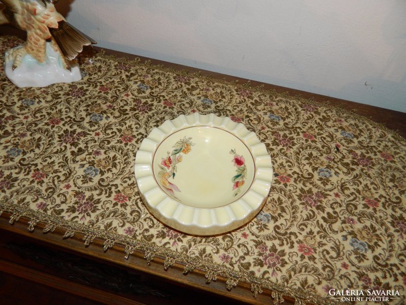 Nagy méretű zsolnay pajzspecsétes hamuzó asztalközép hamutál