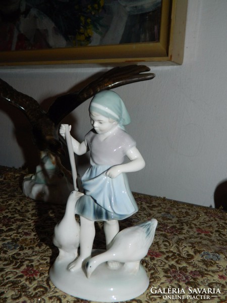 Libás kislány - régi keletnémet jelzett porcelán