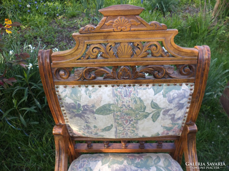 Neoreneszánsz antik fotel.