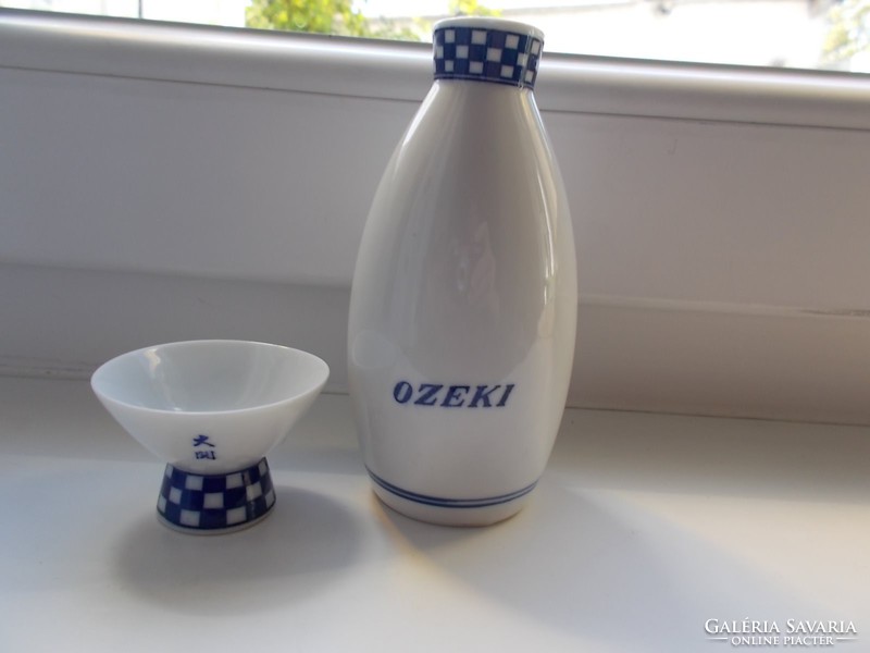 Porcelán ,Japán pohár  és szakés porcelán kiöntő
