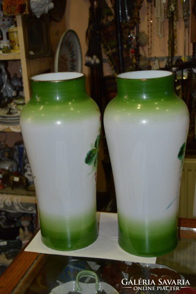 Tejüveg vázák