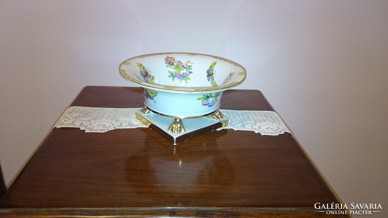 Herend Victoria patterned centerpiece