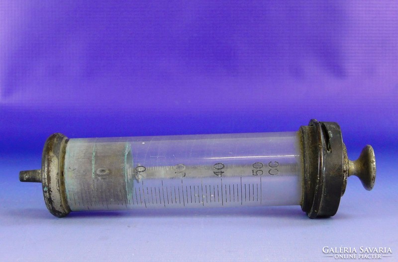 0F171 Antik üveg orvosi fecskendő 50cc