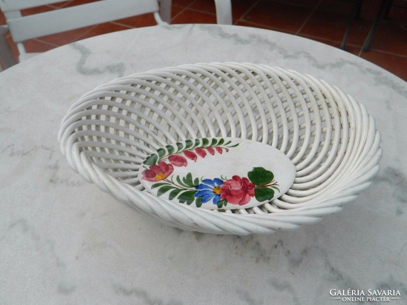Hollóháza oval rhyolite bowl: openwork braid hand painted