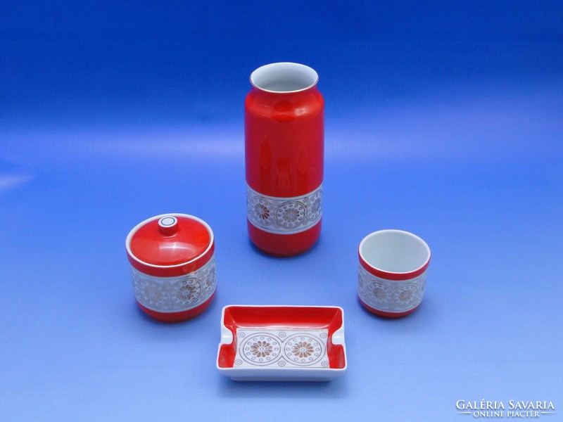 0B608 Retro piros Hollóházi porcelán készlet 4 db