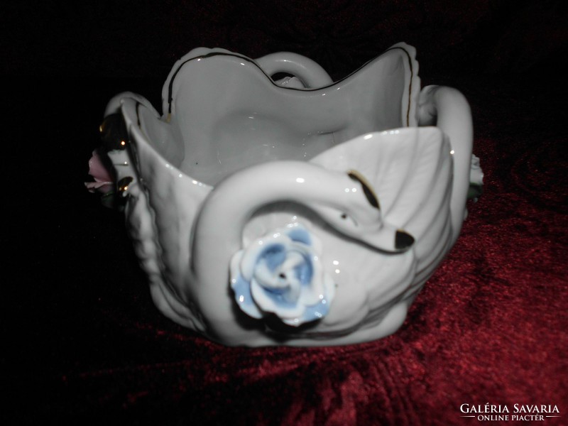 Swan porcelain centerpiece.