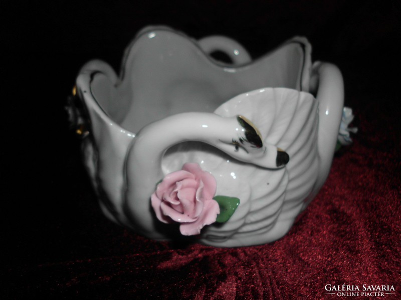 Swan porcelain centerpiece.