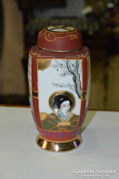 Japán porcelán fedeles váza