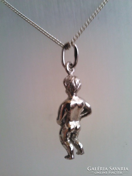 Marked silver chain with silver peeing boy with pendant