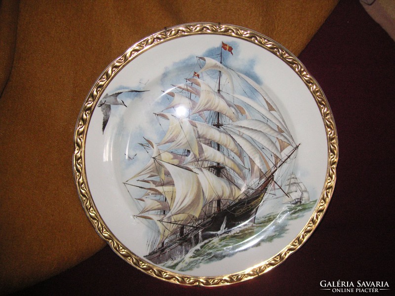 English wall plate with beautiful English frigate, 36 cm
