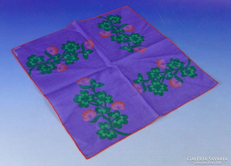 0F904 Jelzett GISELE RAPPAZ textil zsebkendő