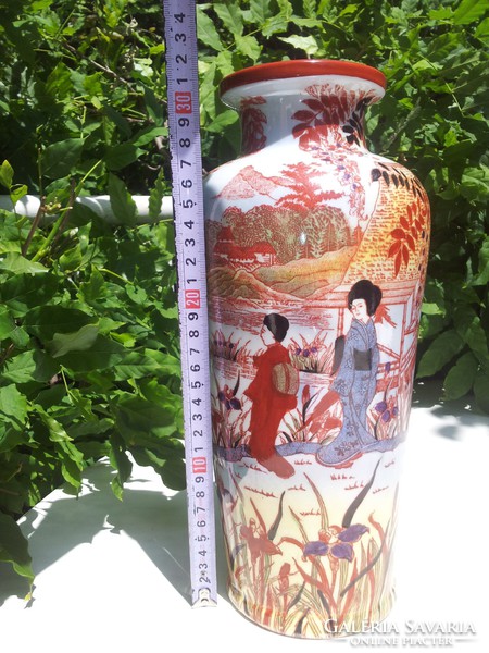 Japanese geisha victoria vase
