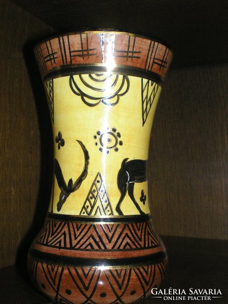 Hucul vase, deer motif