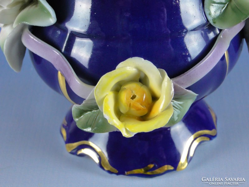 0H406 Jelzett rózsadíszes kék porcelán váza