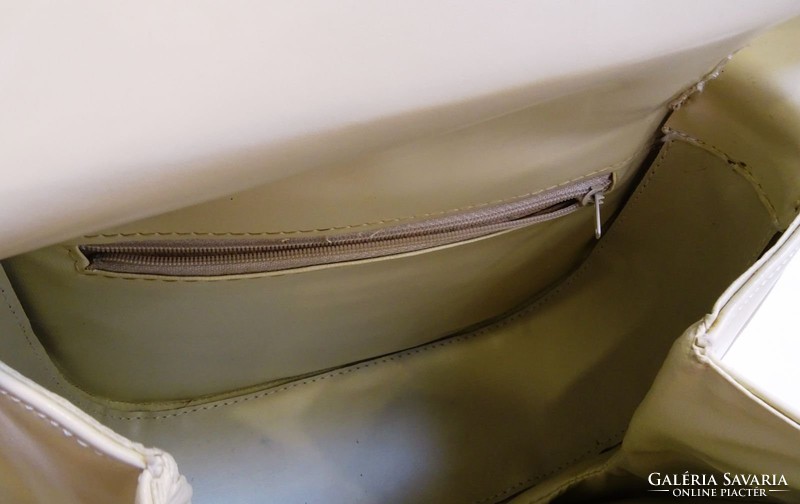 0H453 Retro vajszínű műbőr női táska válltáska