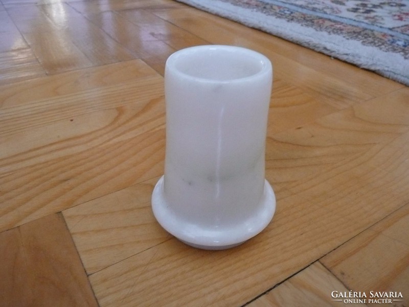 Vastagfalú márvány váza díszváza 8 cm