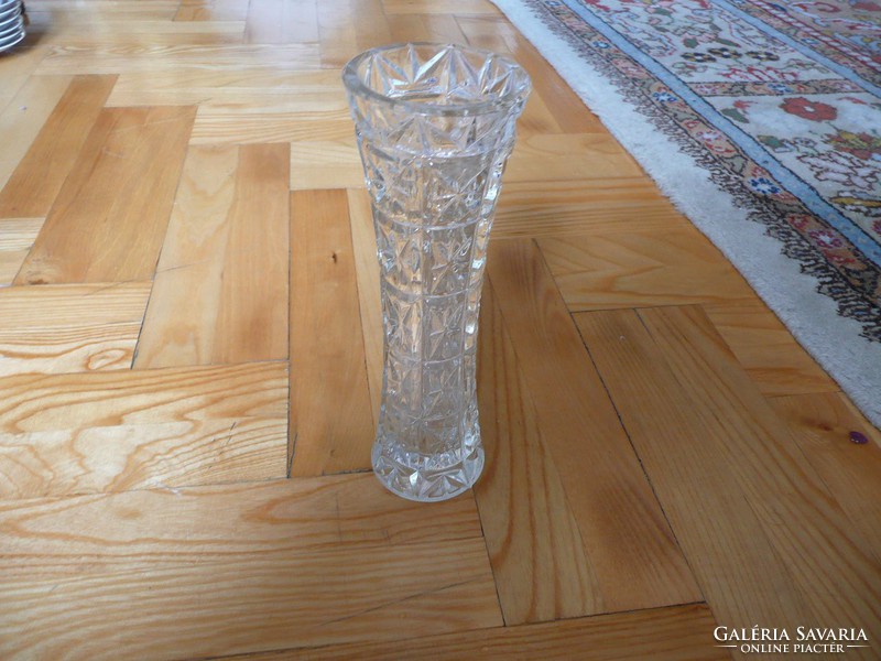Csiszolt  üveg váza,