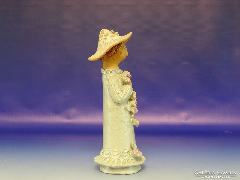 0H751 Antalfiné Szente Katalin kalapos hölgy 27 cm