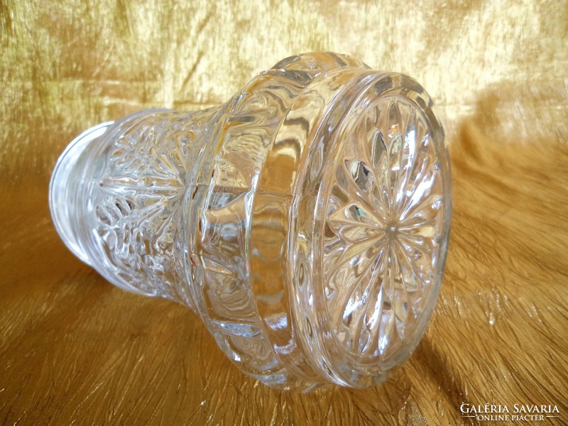 Öntött üveg  korsó 