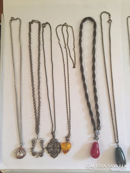 7 old decorative necklaces