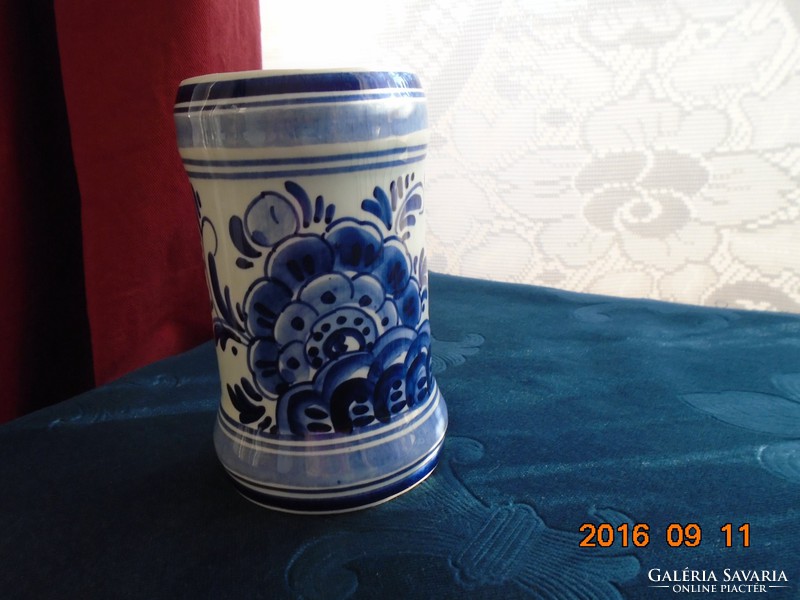Delft flower cup