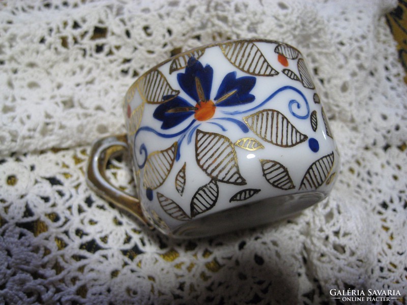 Cup with Czechoslovak ornament