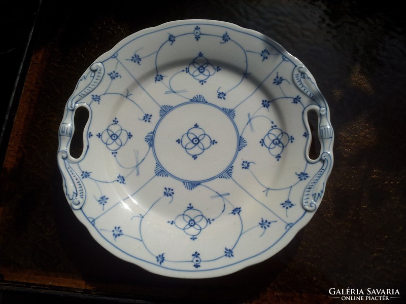 Antique straw flower patterned bowl