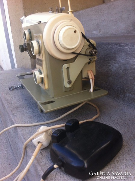 Ideal German quality electric sewing machine in working order