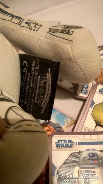 Márka jelzett Starwars kártya és R2D2 kabala