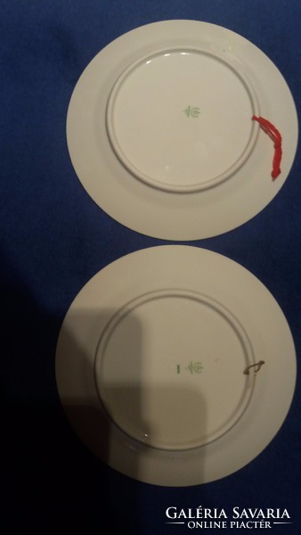 Hollóház porcelain decorative plates (2 pcs)