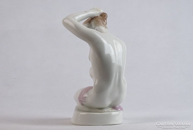 0J505 Régi Aquincum porcelán térdelő női akt