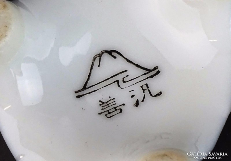 0J750 Japán porcelán SATSUMA három lábon álló váza