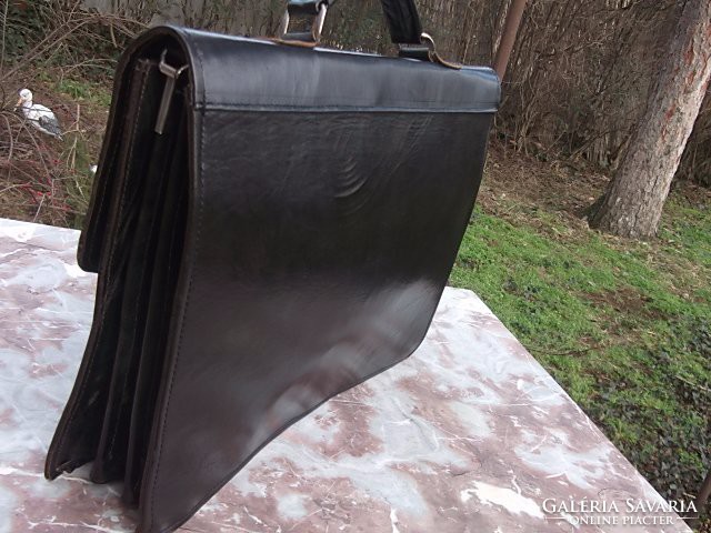Classic leather briefcase-lawyer bag 40x30 cm